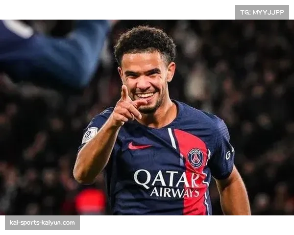 小将埃梅里爆射破门，巴黎青年近卫军平均年龄仅23.7岁